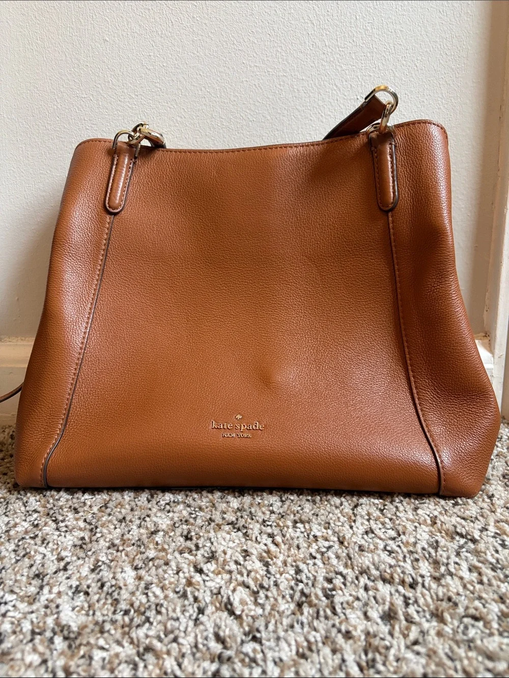 Kate Spade Outlet Jackson Medium Triple Compartment Shoulder Bag in Gingerbread